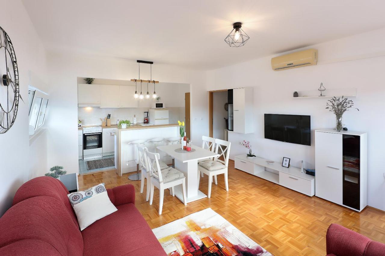 Apartment Leon - Sea View Rijeka Exterior foto